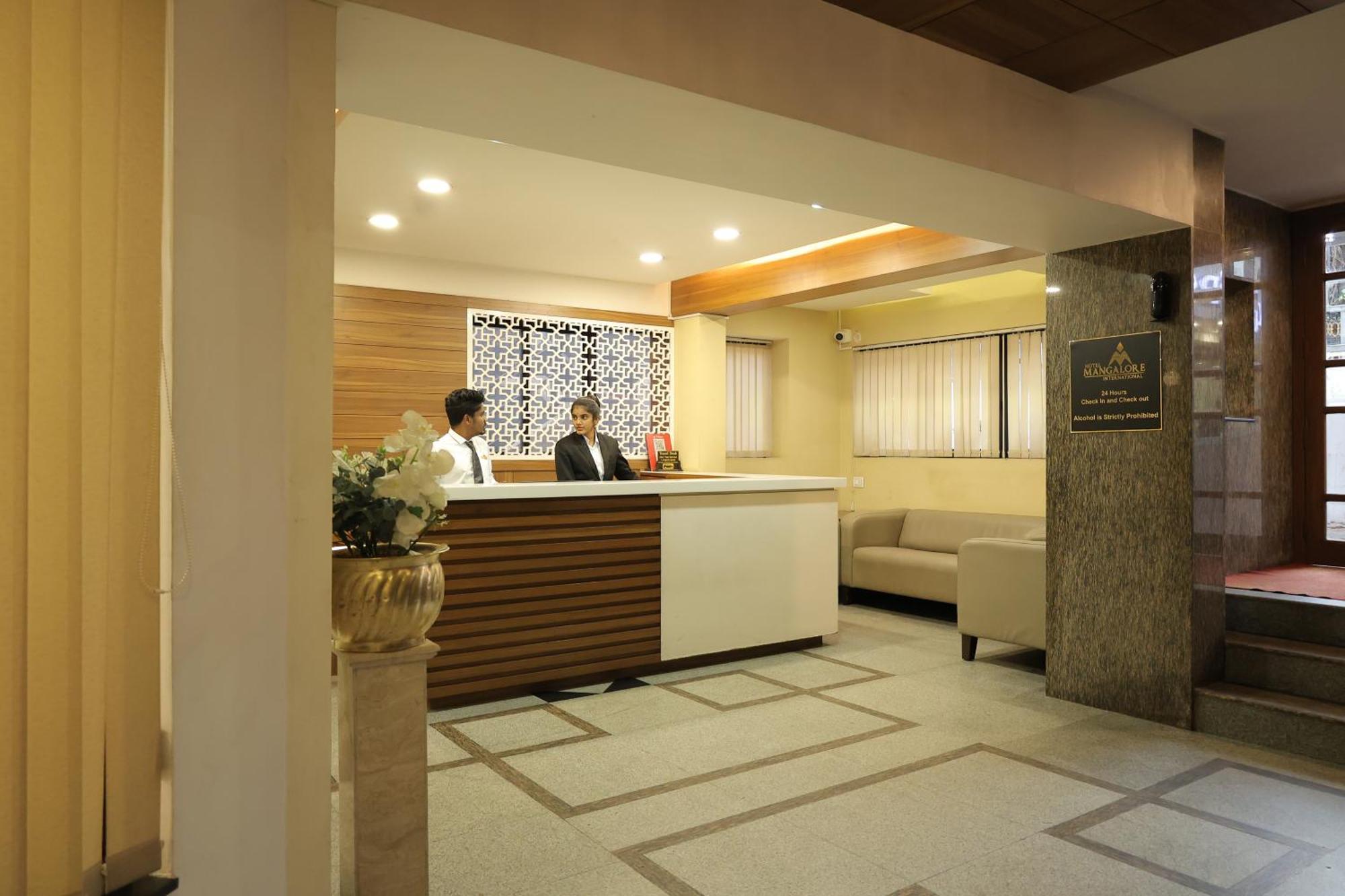 Hotel Mangalore International Ngoại thất bức ảnh