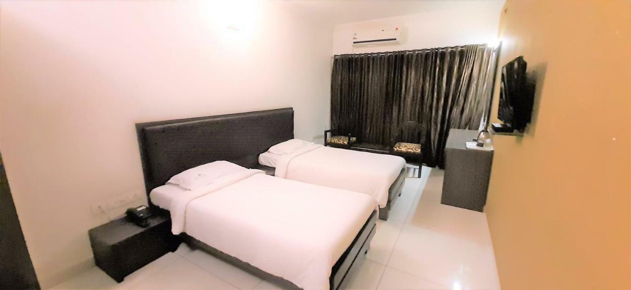 Hotel Mangalore International Ngoại thất bức ảnh
